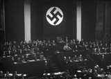 Fotografie: Adolf Hitlers, Ermächtigungsgesetz