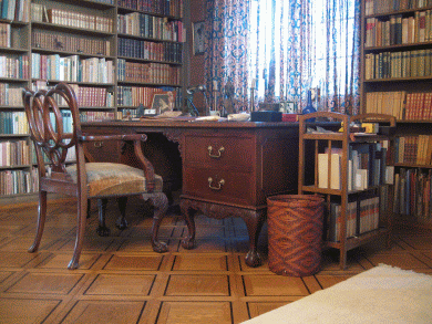 Schreibtisch und Arbeitszimmer Thomas Manns im Thomas-Mann-Archiv im Bodmer-Haus