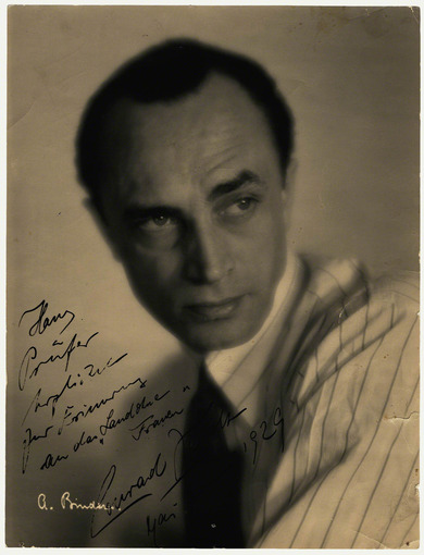 Autograph card: Conrad Veidt